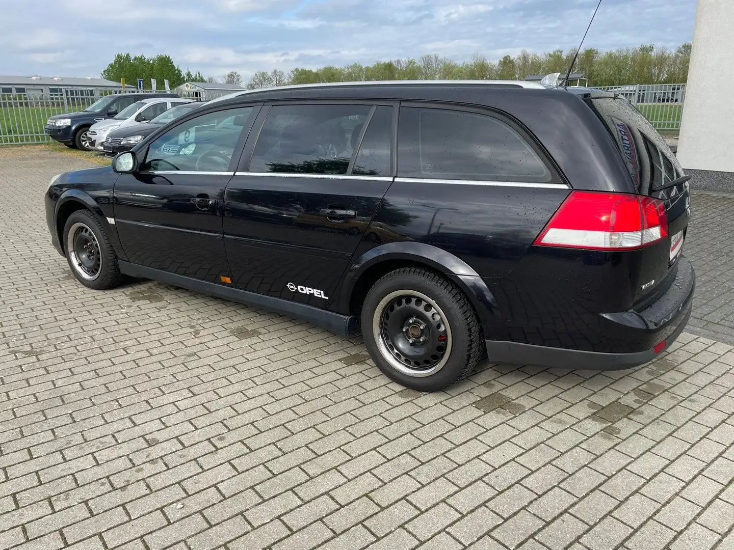Opel Vectra Edition Schwarz - 2