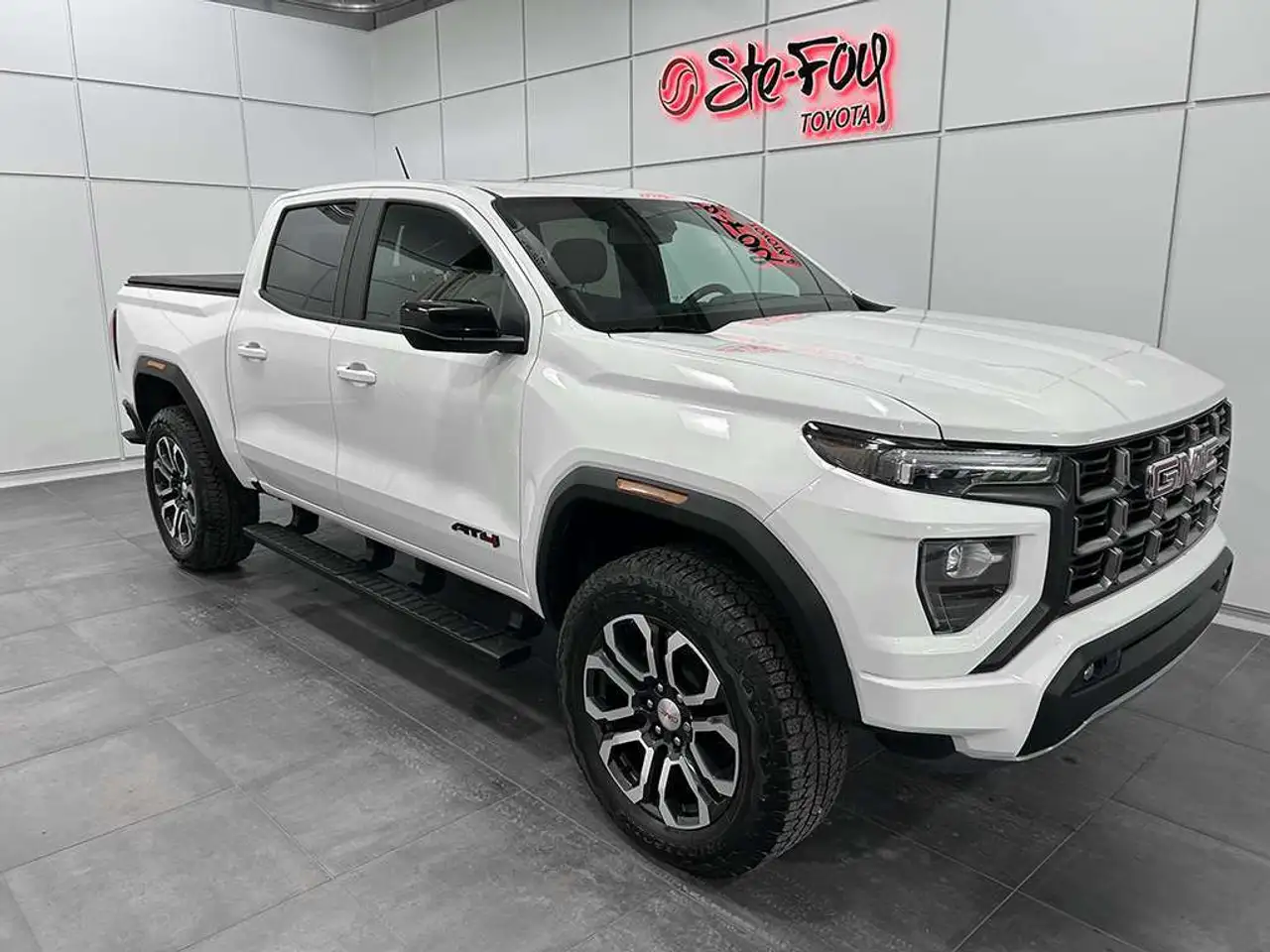 2023 GMC Canyon