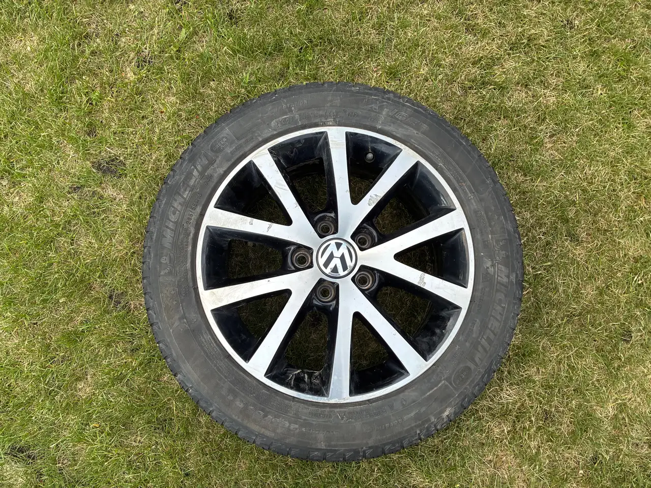 Volkswagen Jetta снимка Volkswagen Jetta