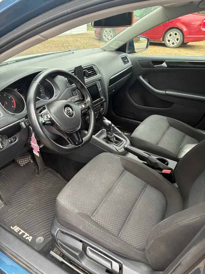 Volkswagen Jetta снимка Volkswagen Jetta