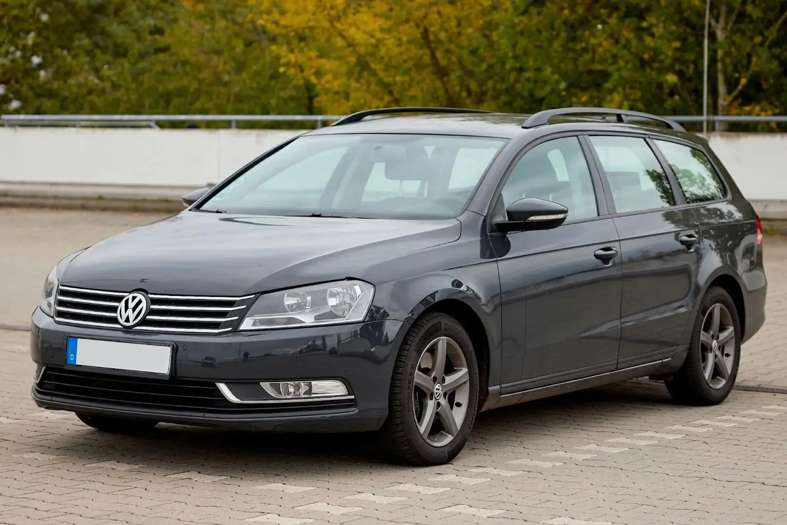 Volkswagen Passat Variant Trendline BlueMotion NeueKupplung Grau - 1