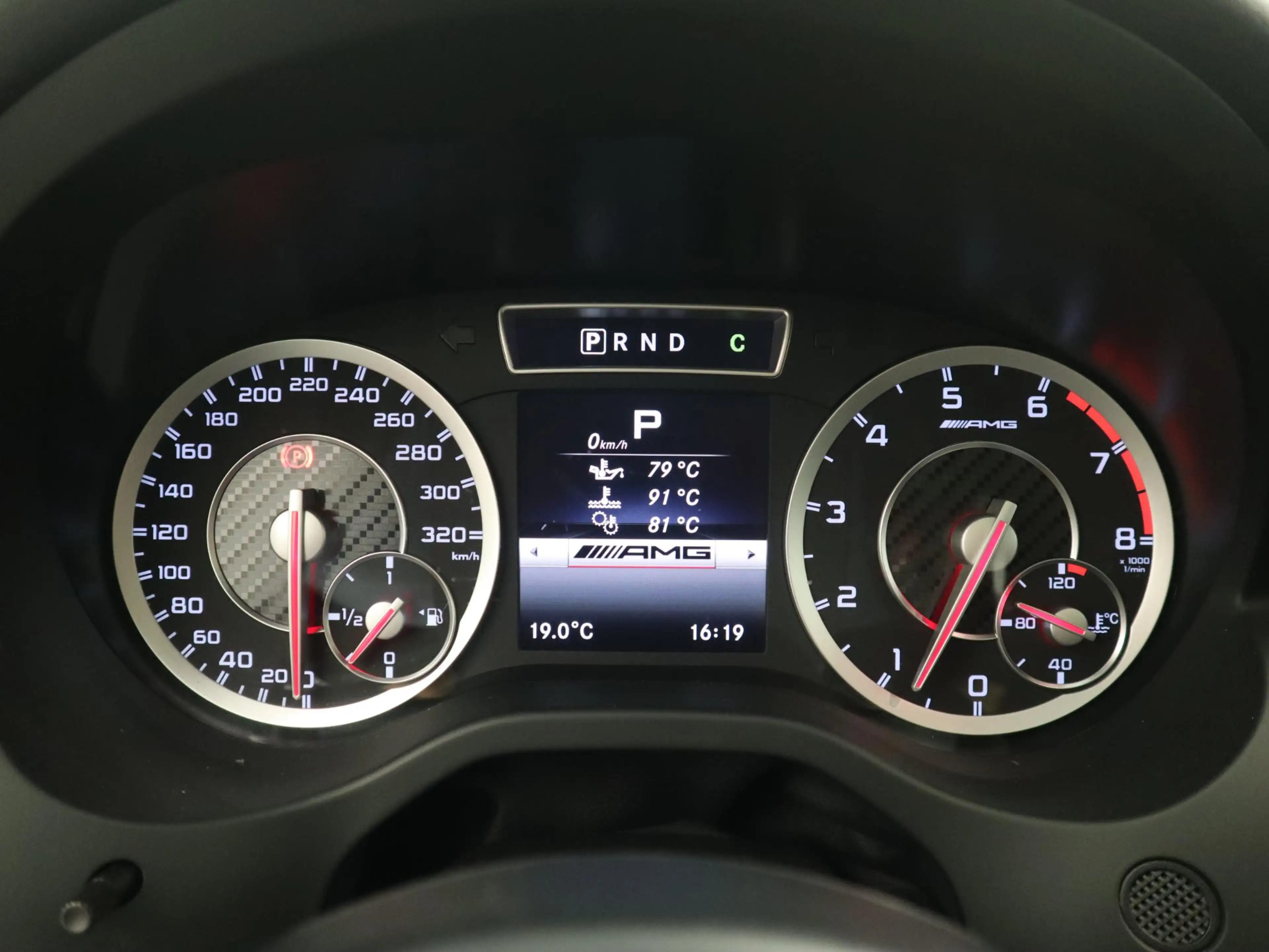 Mercedes-Benz A 45 AMG 4MATIC ORIG NL / DEALER OH / MILLTEK / PANORAMADAK — photo 31