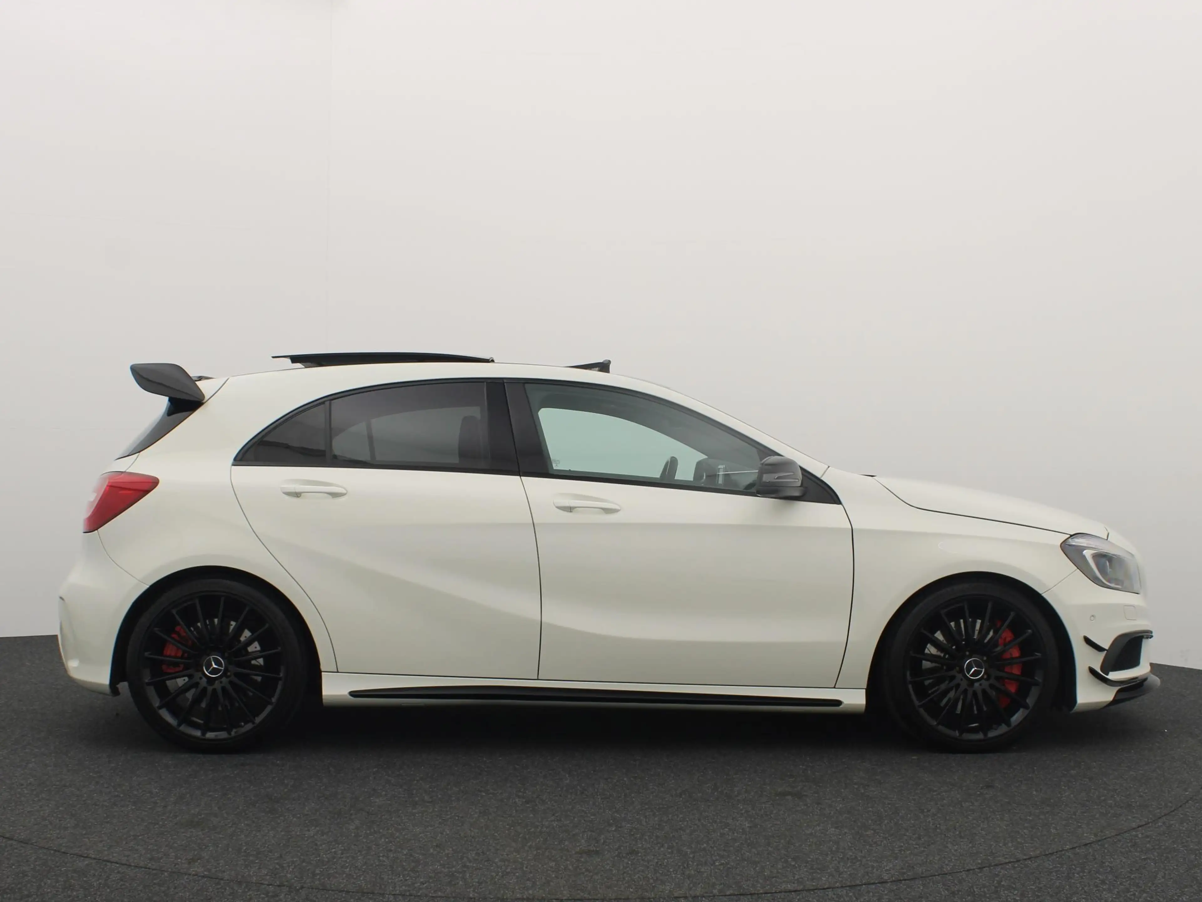 Mercedes-Benz A 45 AMG 4MATIC ORIG NL / DEALER OH / MILLTEK / PANORAMADAK — photo 21