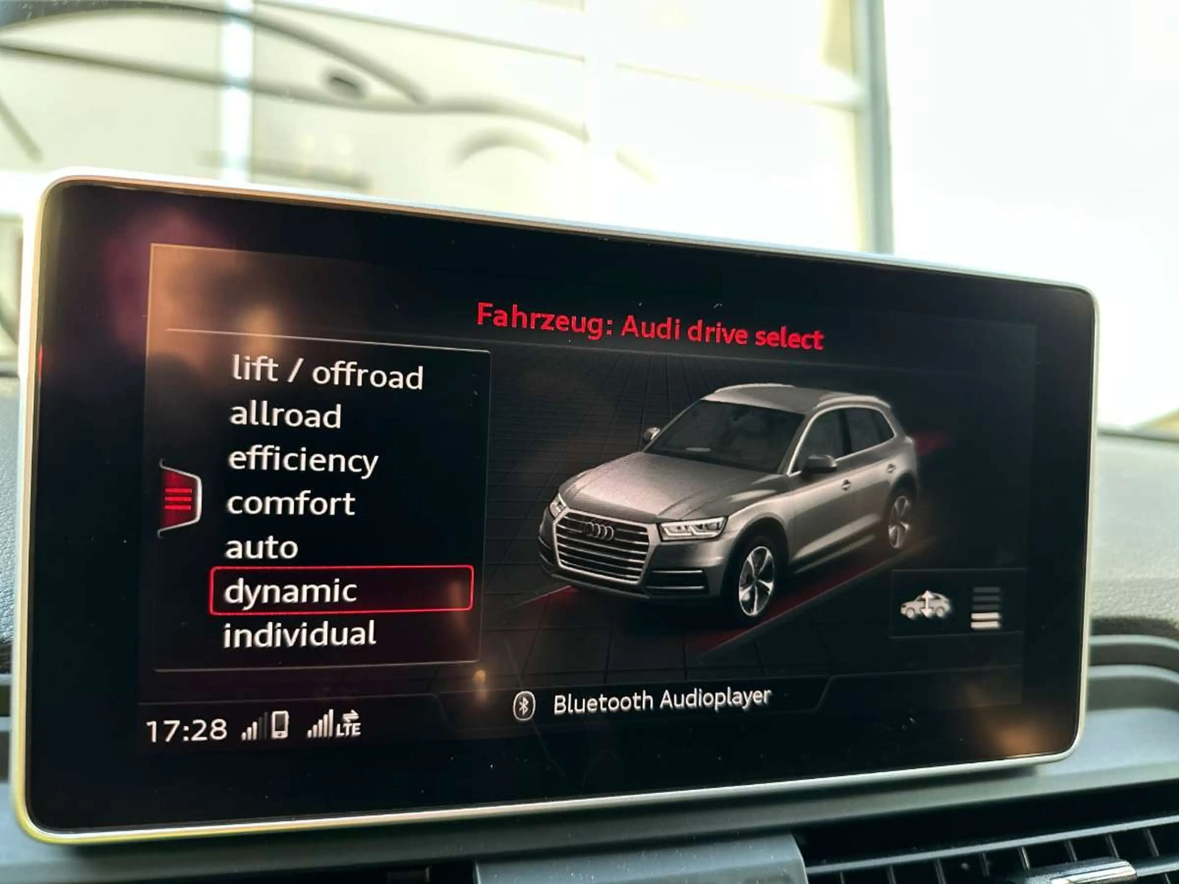 Audi SQ5 TDI quattro Aut. — photo 15