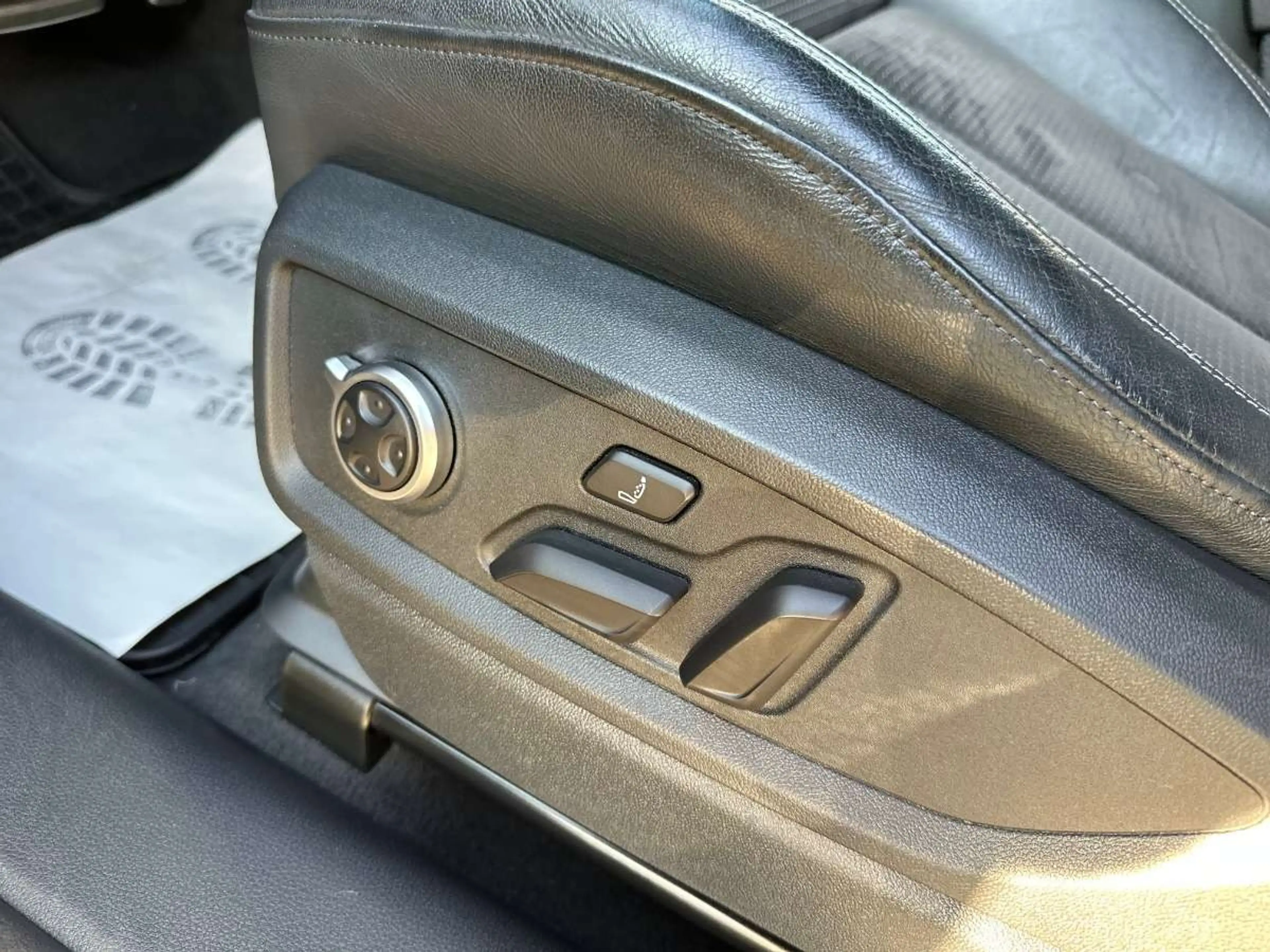 Audi SQ5 TDI quattro Aut. — photo 9