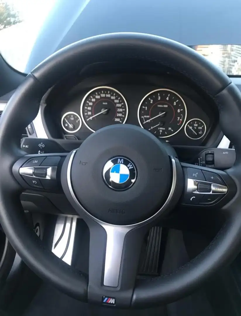 BMW 420 420i Gran Coupe M Sport Aut. M Sport Schwarz - 2