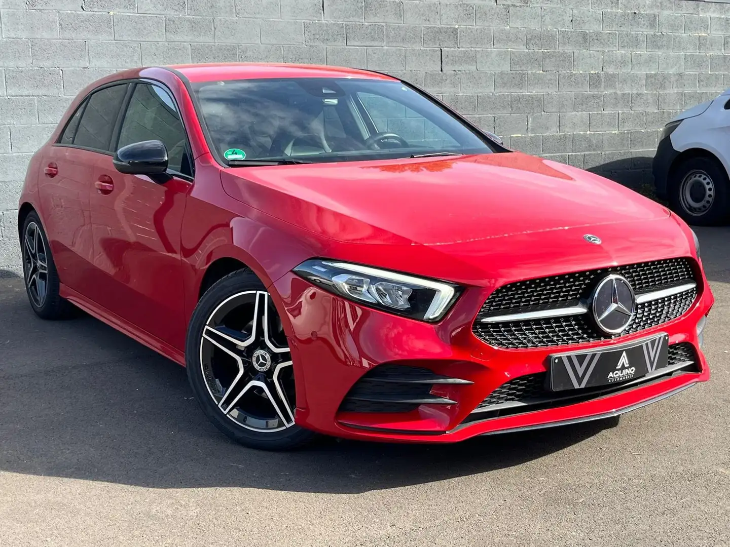 Mercedes-Benz A 180 AMG / NAVI XL / CAMERA / FULL Rojo - 2