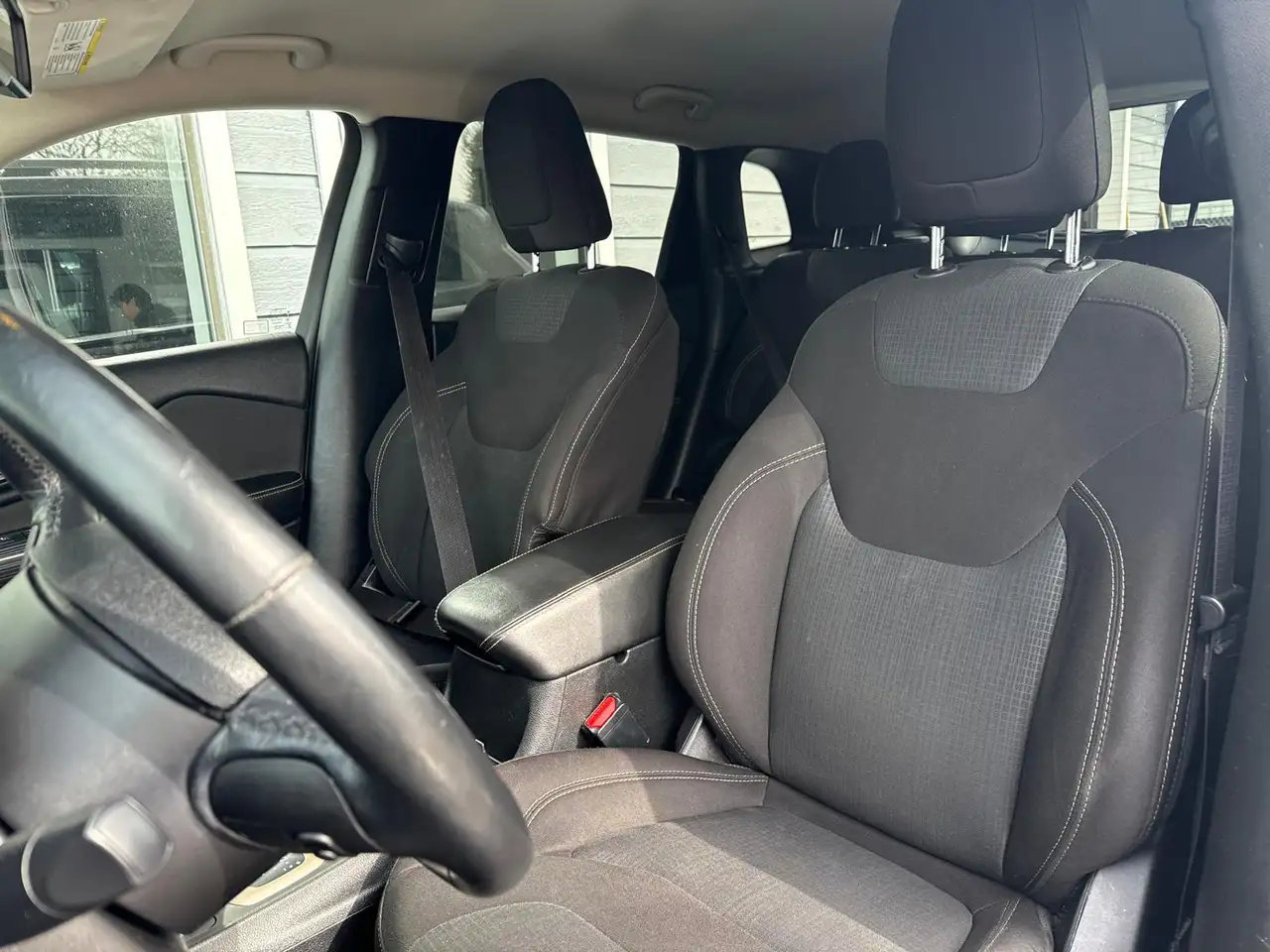 Jeep Cherokee снимка Jeep Cherokee