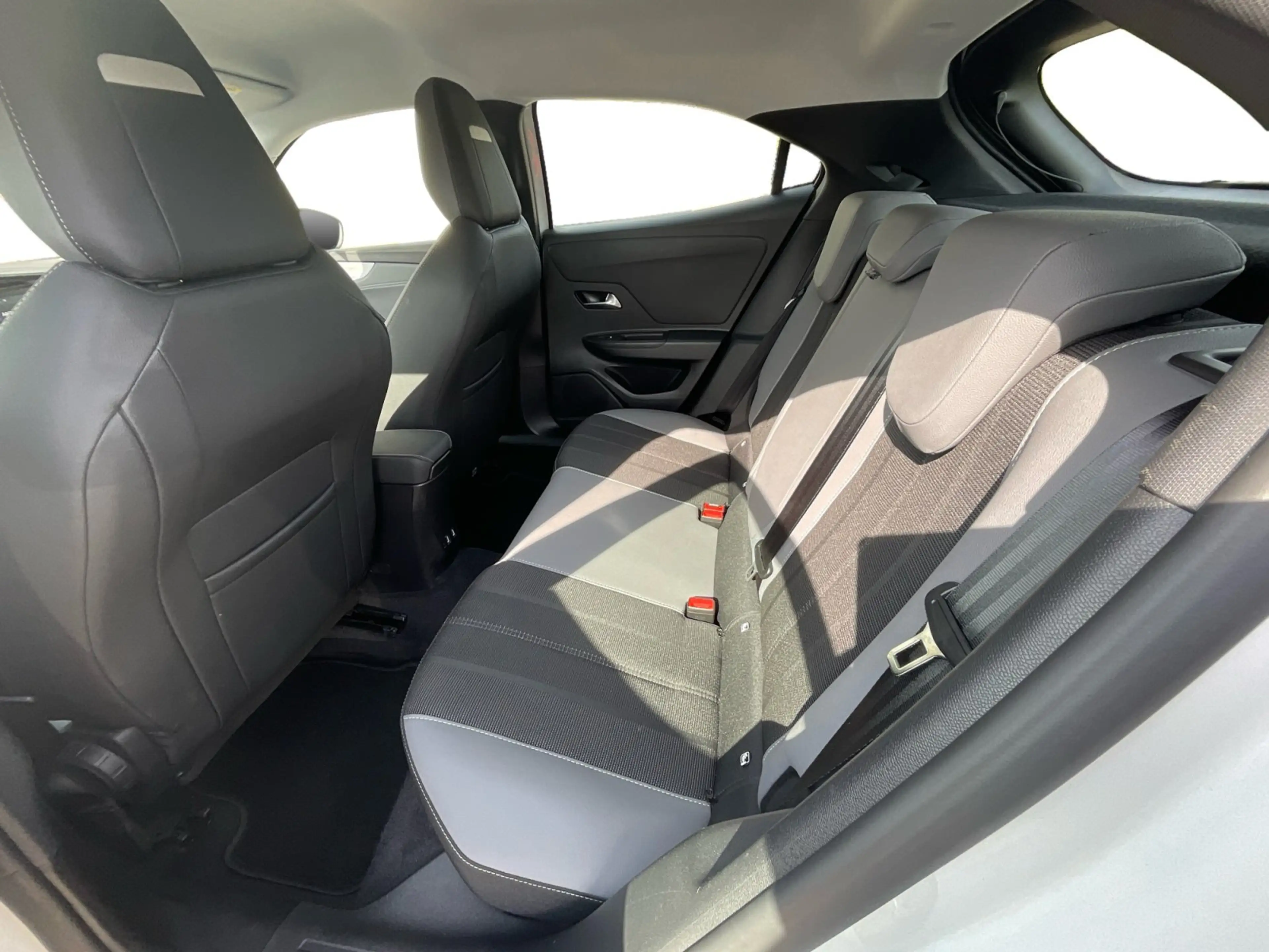 Opel Mokka 1.2 Turbo Elegance AHK Abnehmbar — photo 15