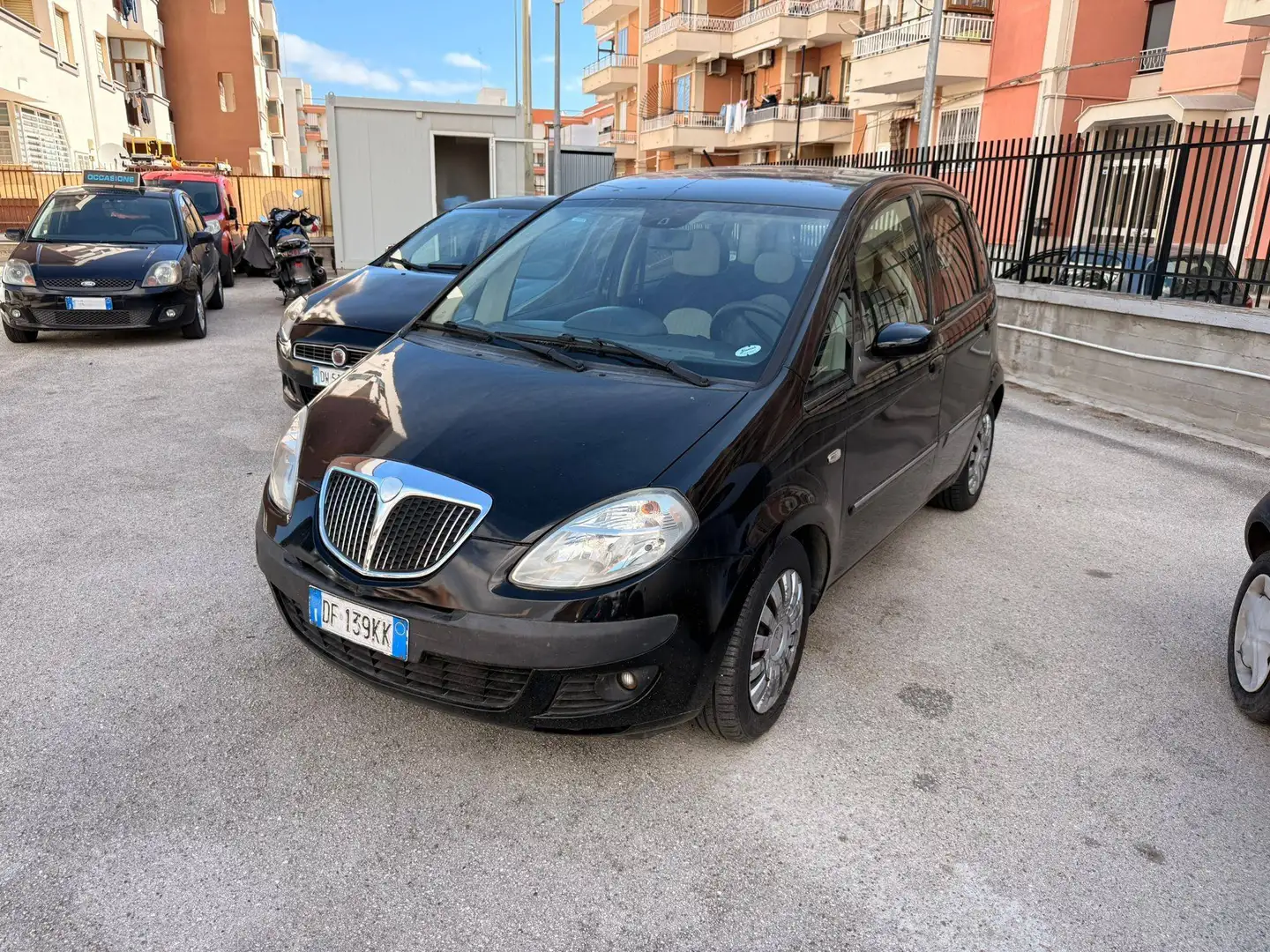 Lancia MUSA Musa I 2004 1.4 16v Zero 6 Schwarz - 1