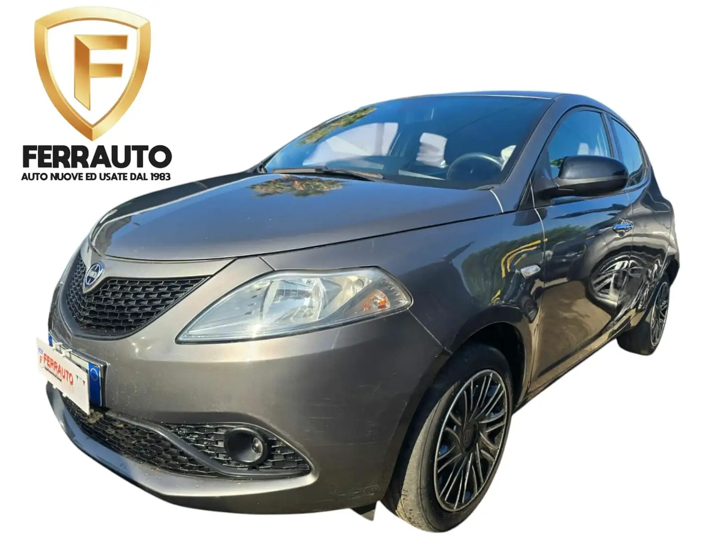 Lancia Ypsilon 1.0HYBRID 71CV GOLD EDITION ITALIANA Grijs - 1