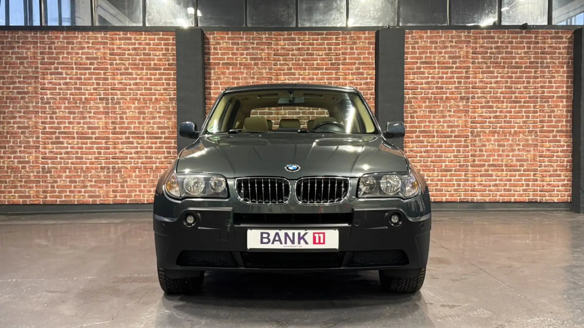 BMW X3 2.5i LEDER*AHK*PANORAMA*SHZ*PDC*TEMPOMAT Grün - 2