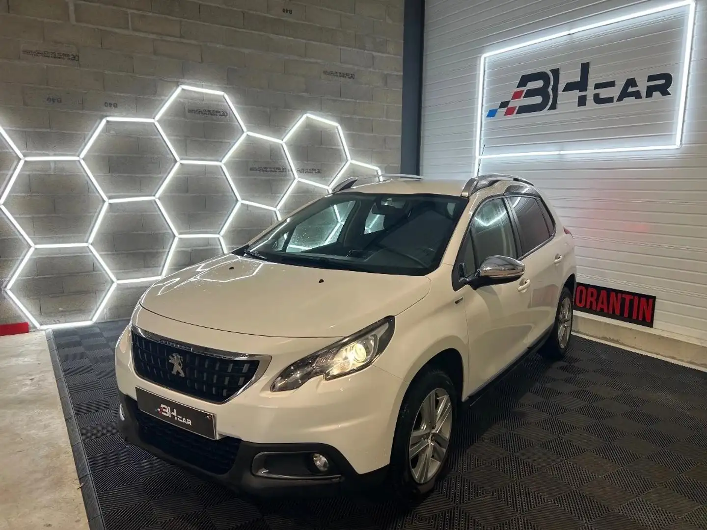 Peugeot 2008 GENERATION-I 1.6 BLUEHDI 100 FELINE TITANE - 1