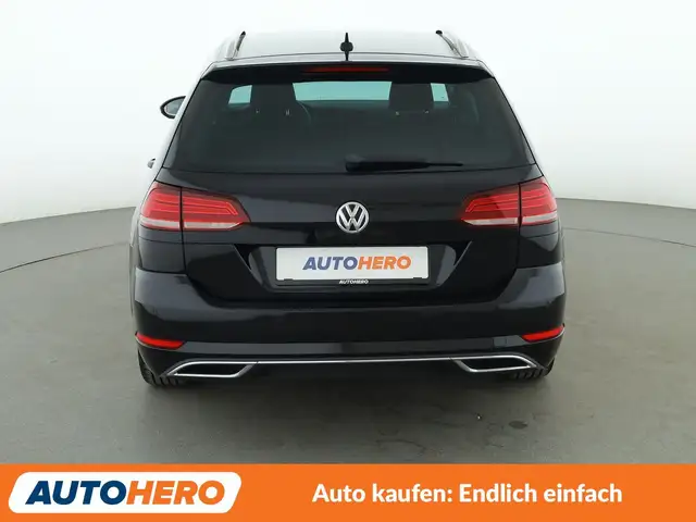 Volkswagen Golf view 5