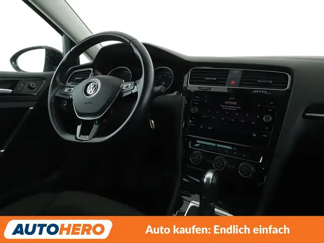 Volkswagen Golf view 13