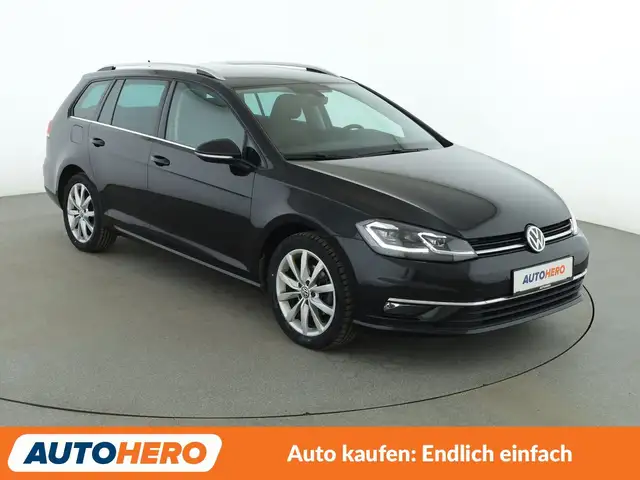 Volkswagen Golf view 8