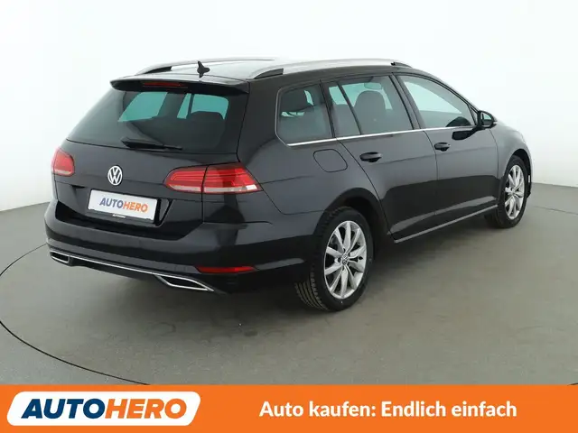 Volkswagen Golf view 6
