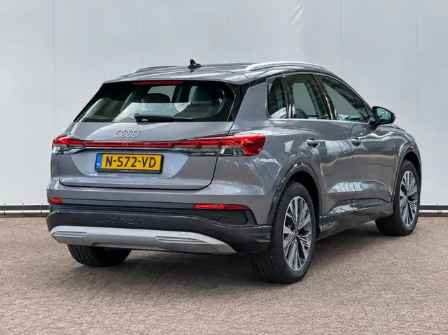 Audi Q4 e-tron view 14