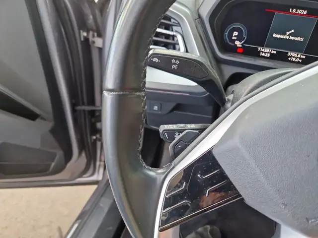 Audi Q4 e-tron view 9