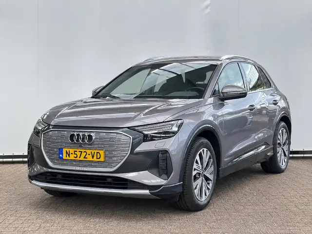 Audi Q4 e-tron view 13