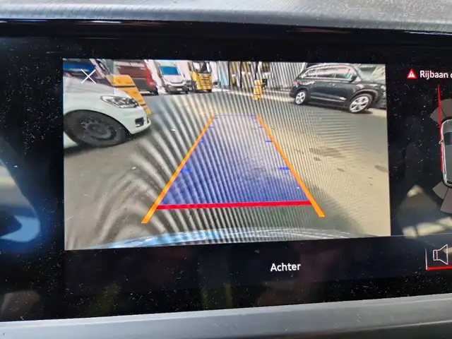 Audi Q4 e-tron view 7