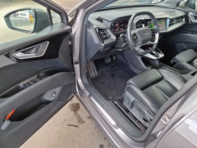 Audi Q4 e-tron view 15