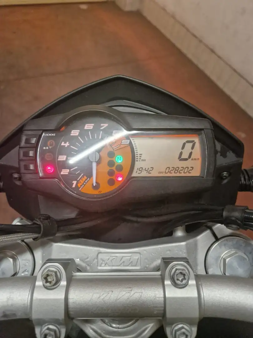 KTM 690 Duke Wit - 1