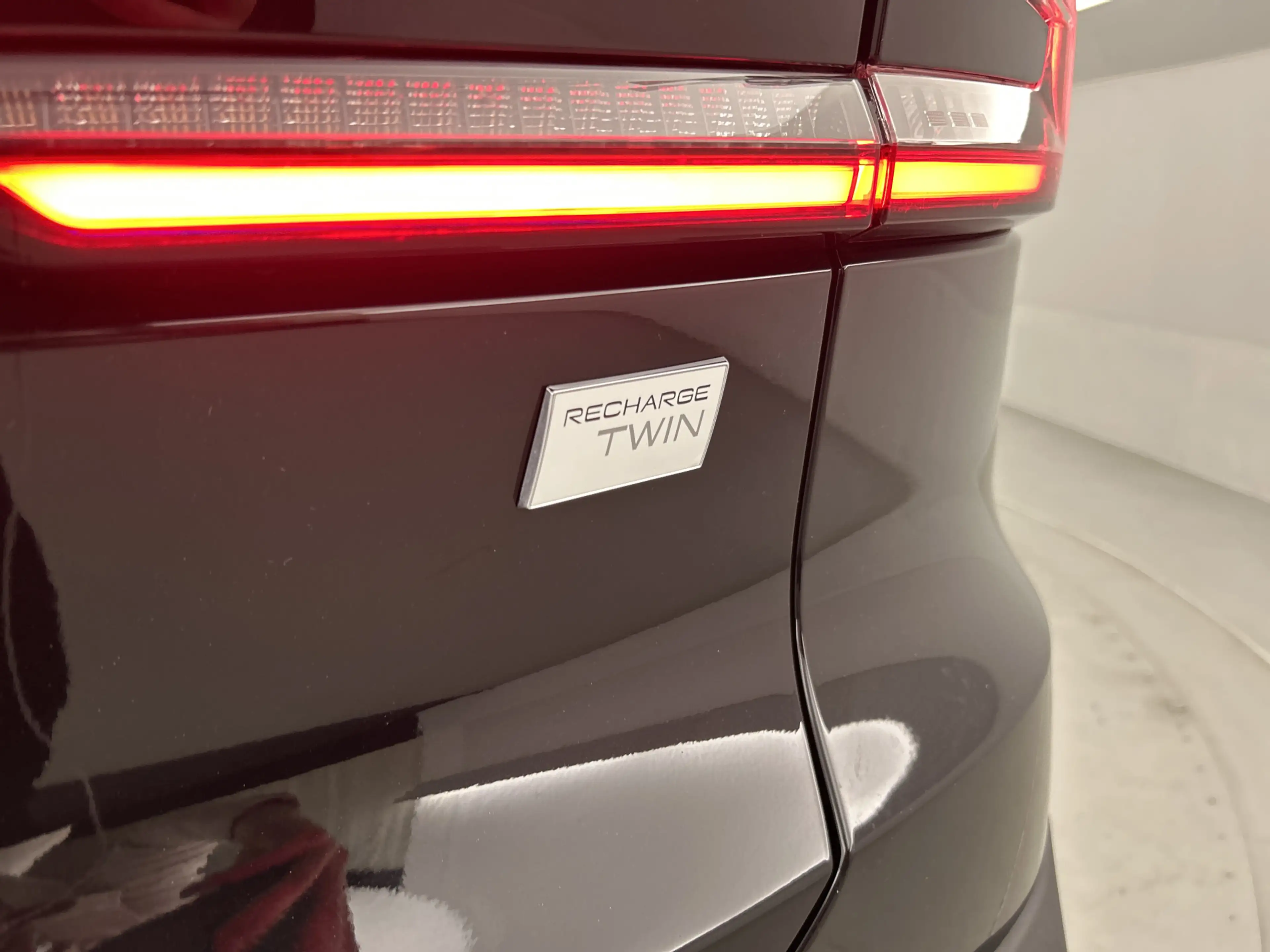 Volvo C40 Recharge Twin Plus 82 kWh SOH96% Panodak/20"LMV/AC — photo 33
