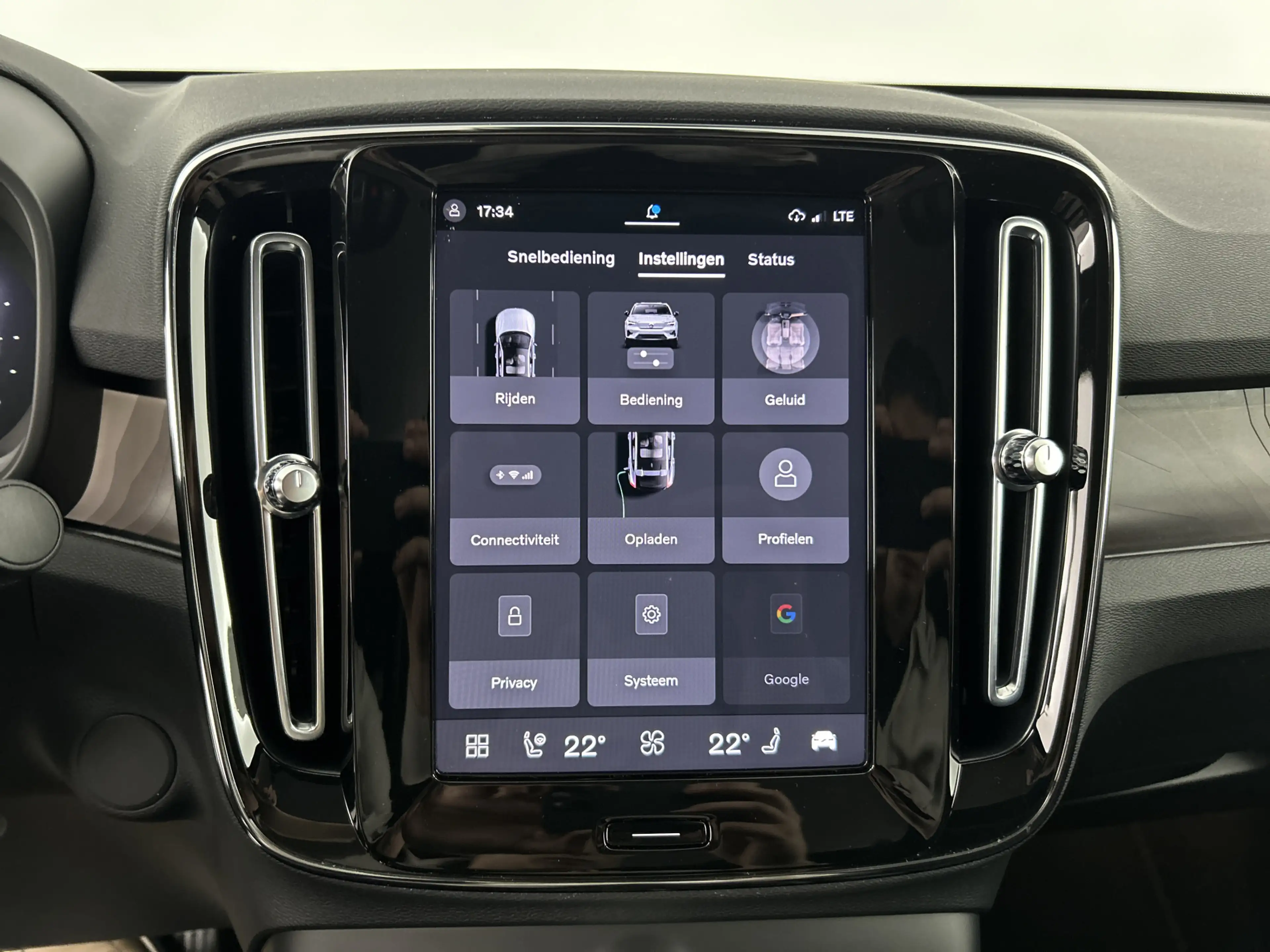 Volvo C40 Recharge Twin Plus 82 kWh SOH96% Panodak/20"LMV/AC — photo 24