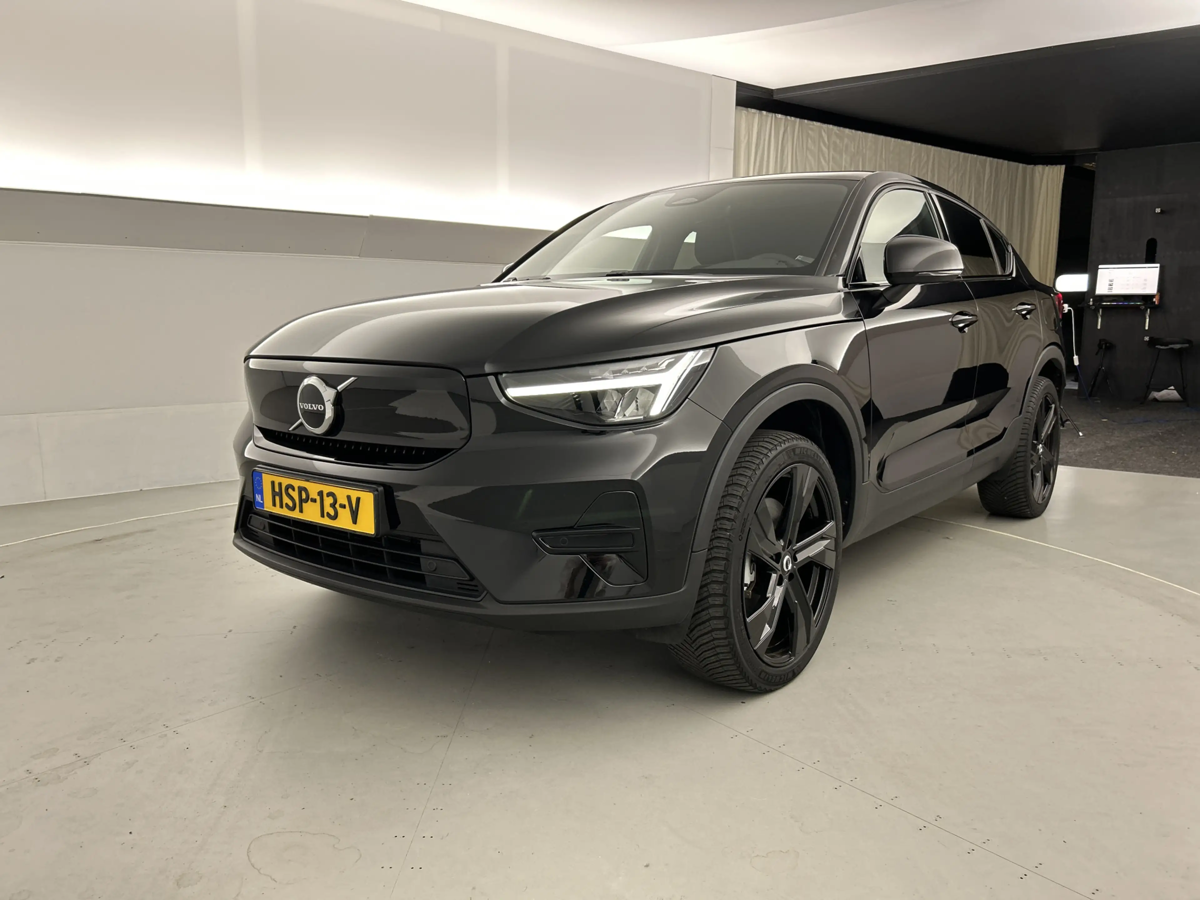 Volvo C40 Recharge Twin Plus 82 kWh SOH96% Panodak/20"LMV/AC — photo 4