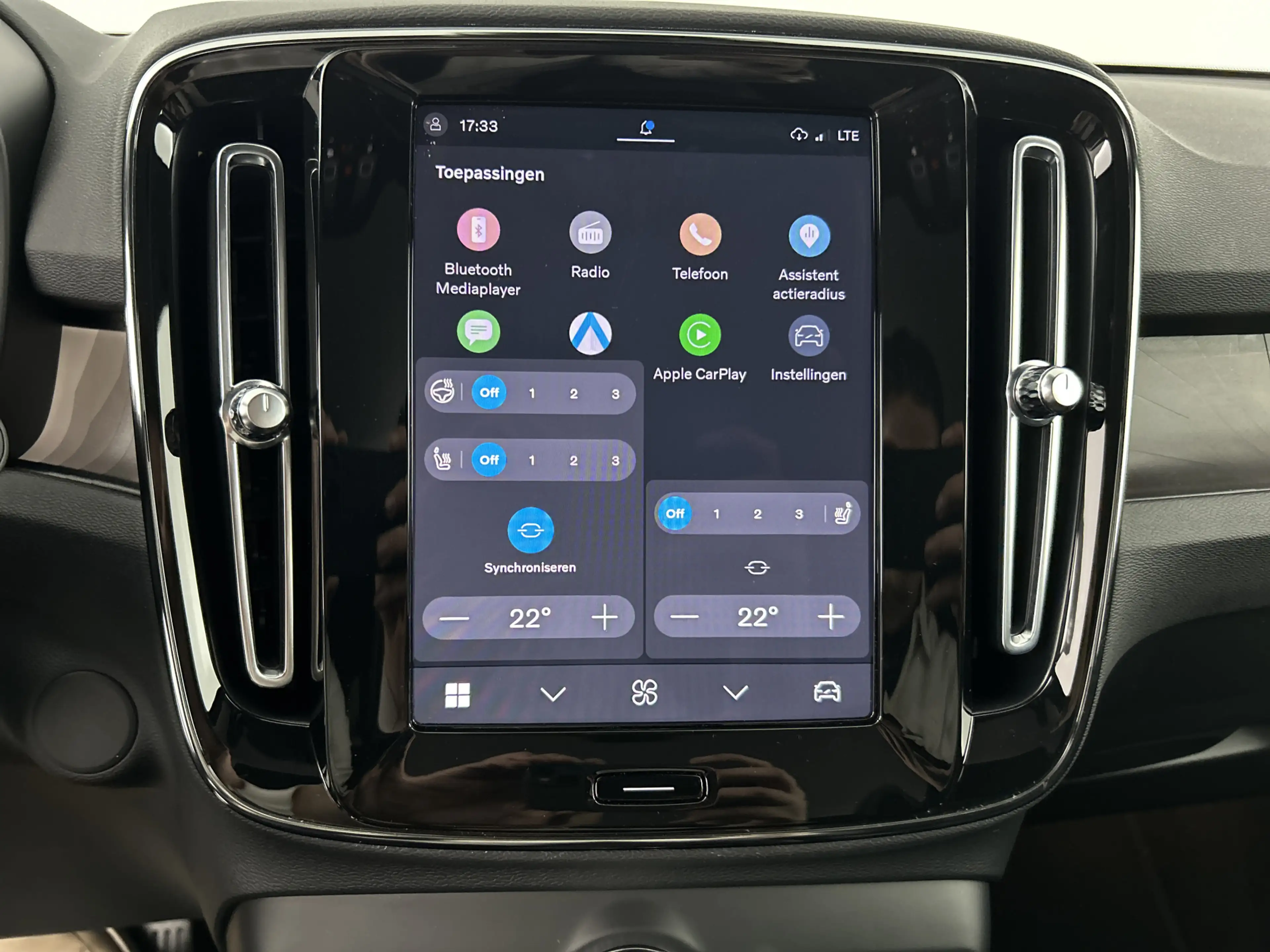 Volvo C40 Recharge Twin Plus 82 kWh SOH96% Panodak/20"LMV/AC — photo 21