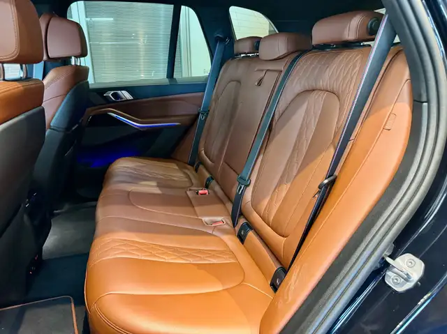 BMW X5 view 15