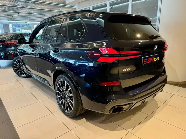 BMW X5 view 5