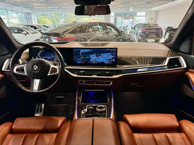BMW X5 view 9