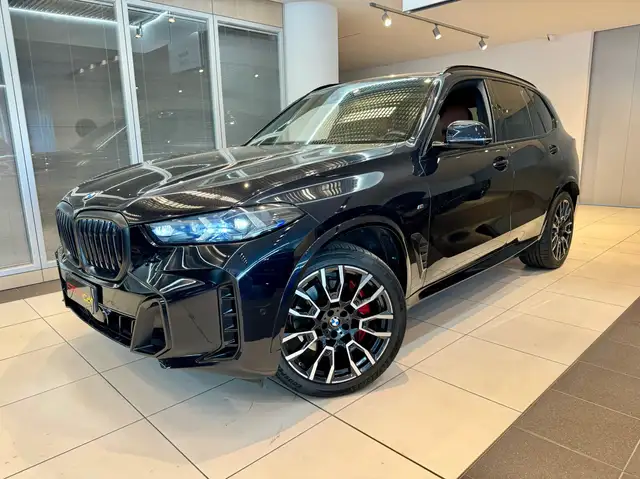 BMW X5 view 3