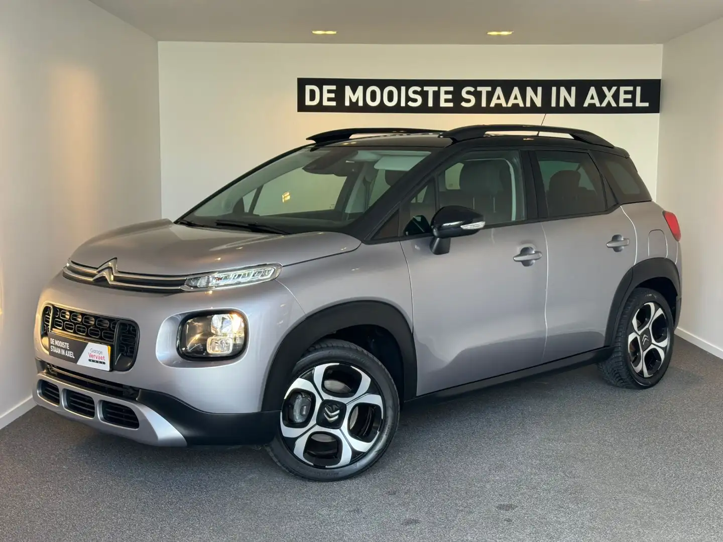 Citroen C3 Aircross 1.2 PureTech S&S Shine Grijs - 1
