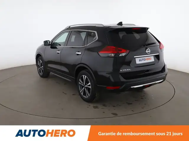 Nissan X-Trail view 4