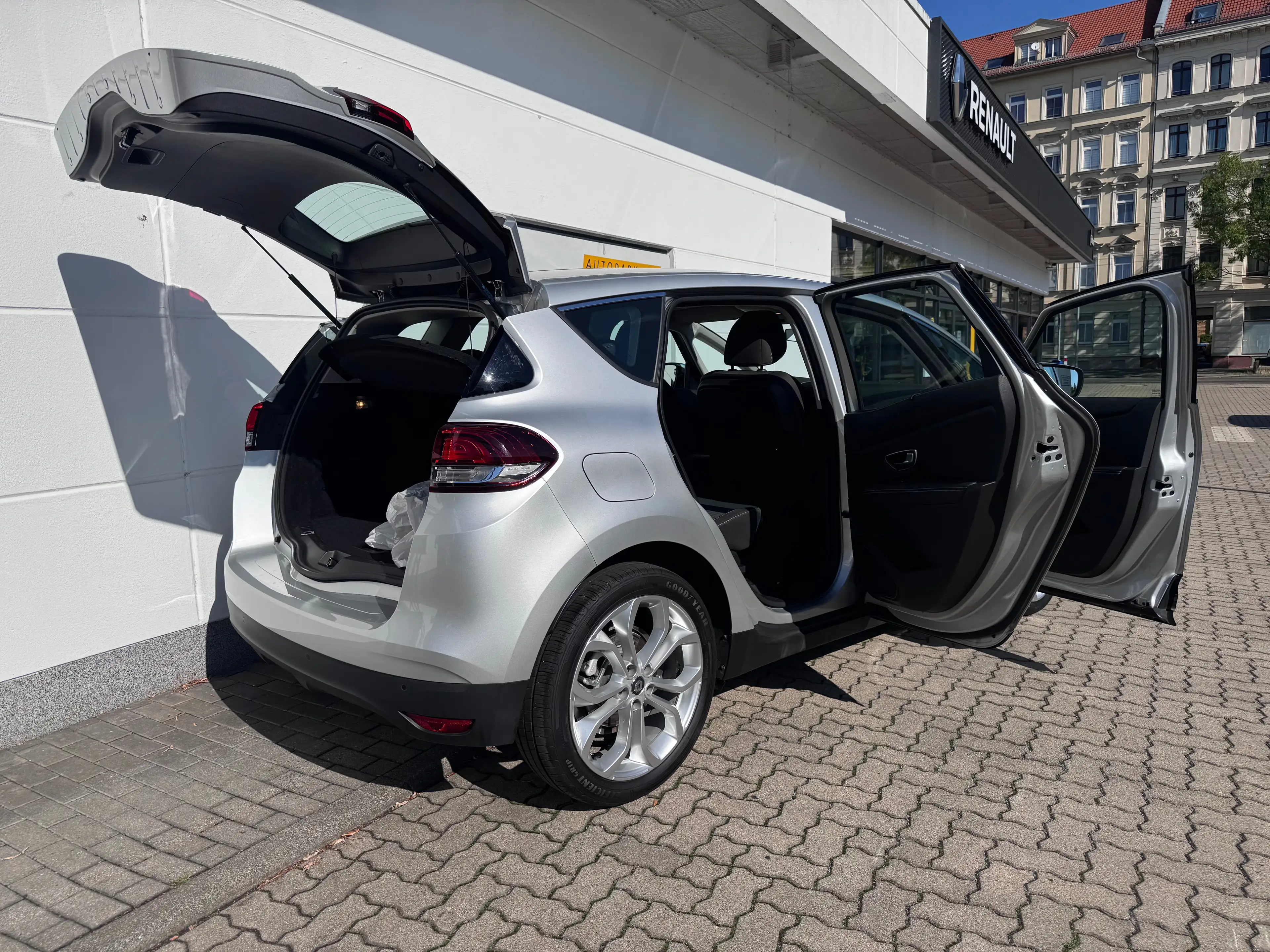 Renault Scenic Experience TCe 115 Service neu HU neu — photo 3