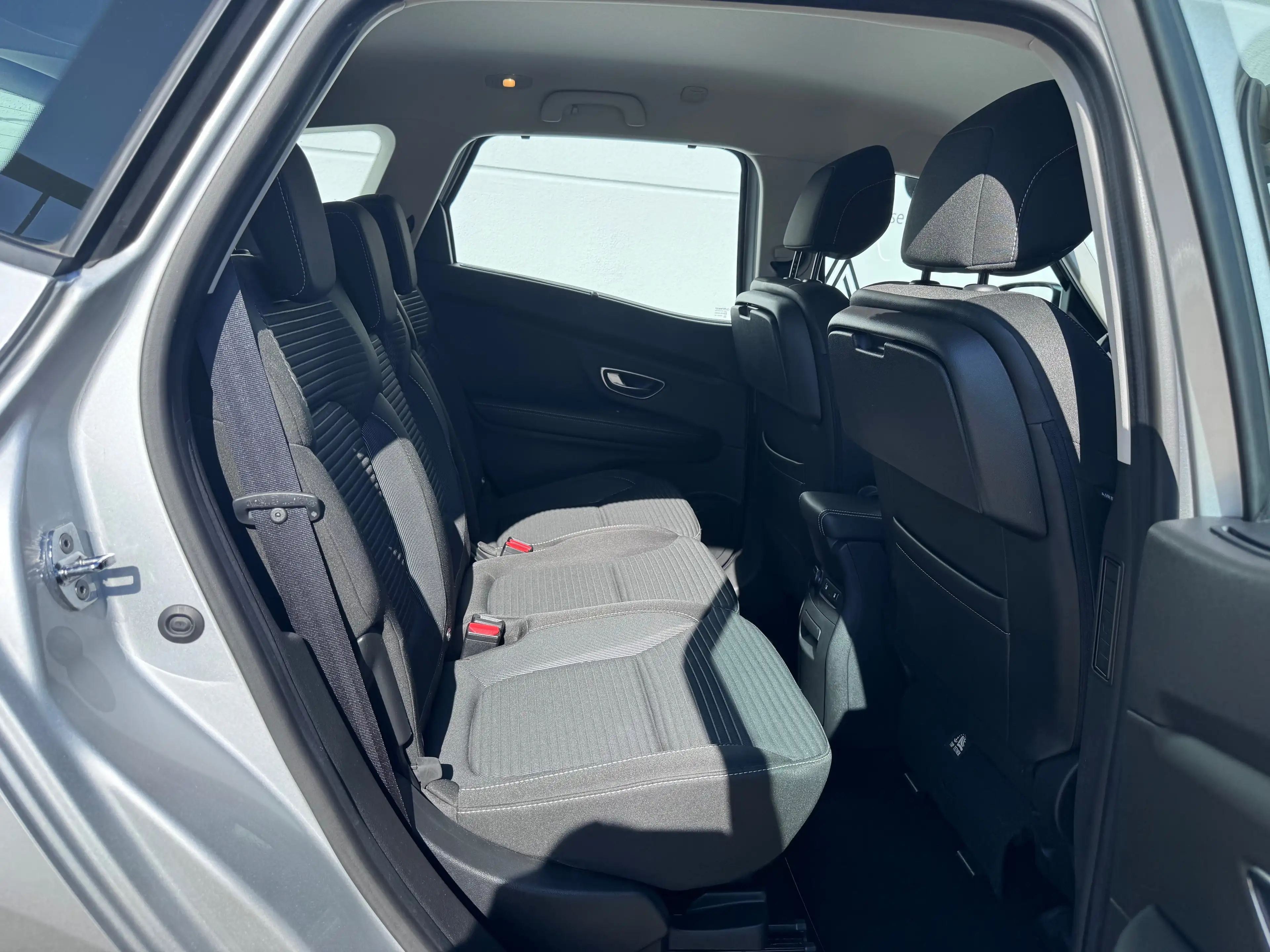 Renault Scenic Experience TCe 115 Service neu HU neu — photo 7