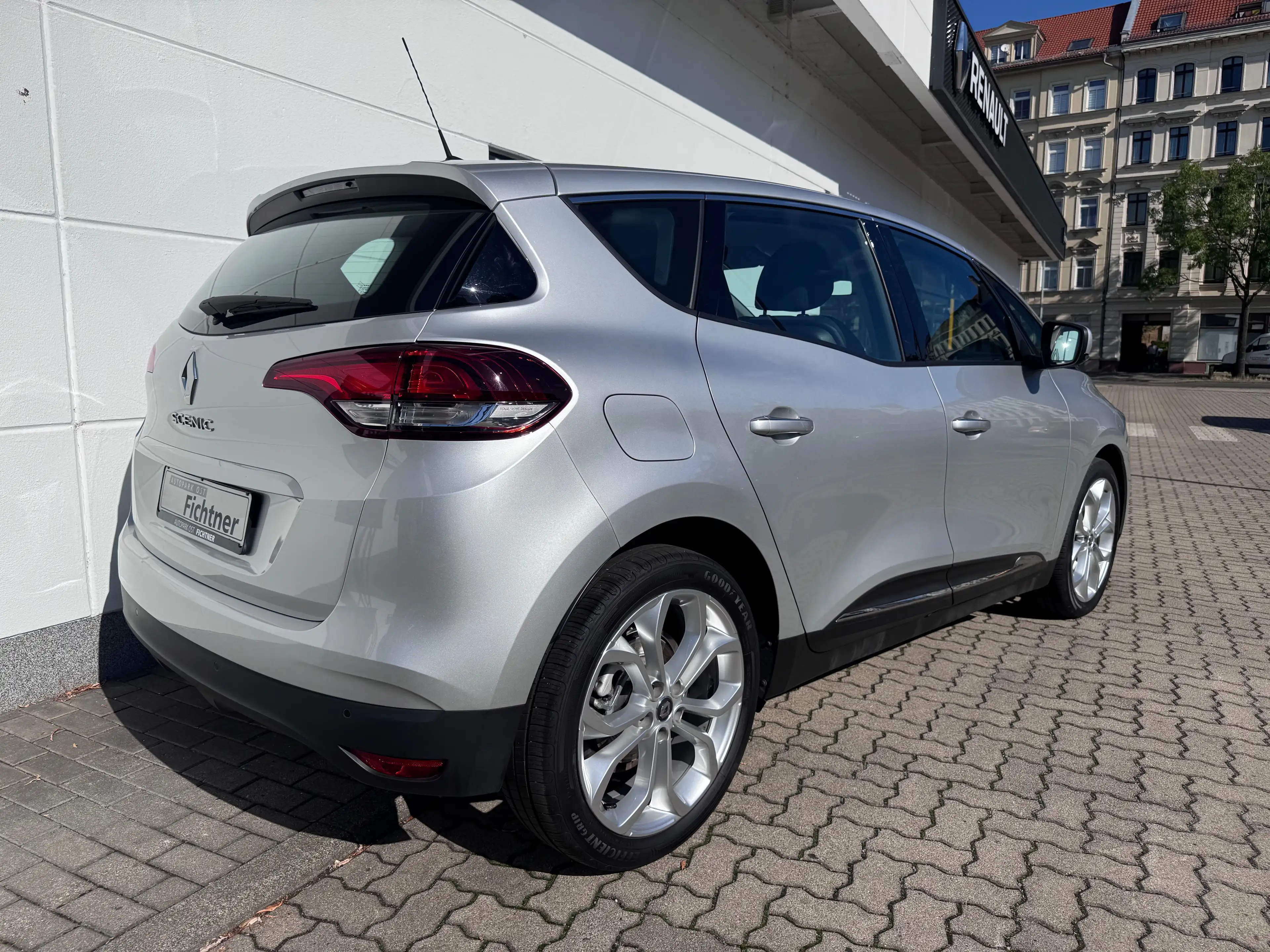 Renault Scenic Experience TCe 115 Service neu HU neu — photo 2