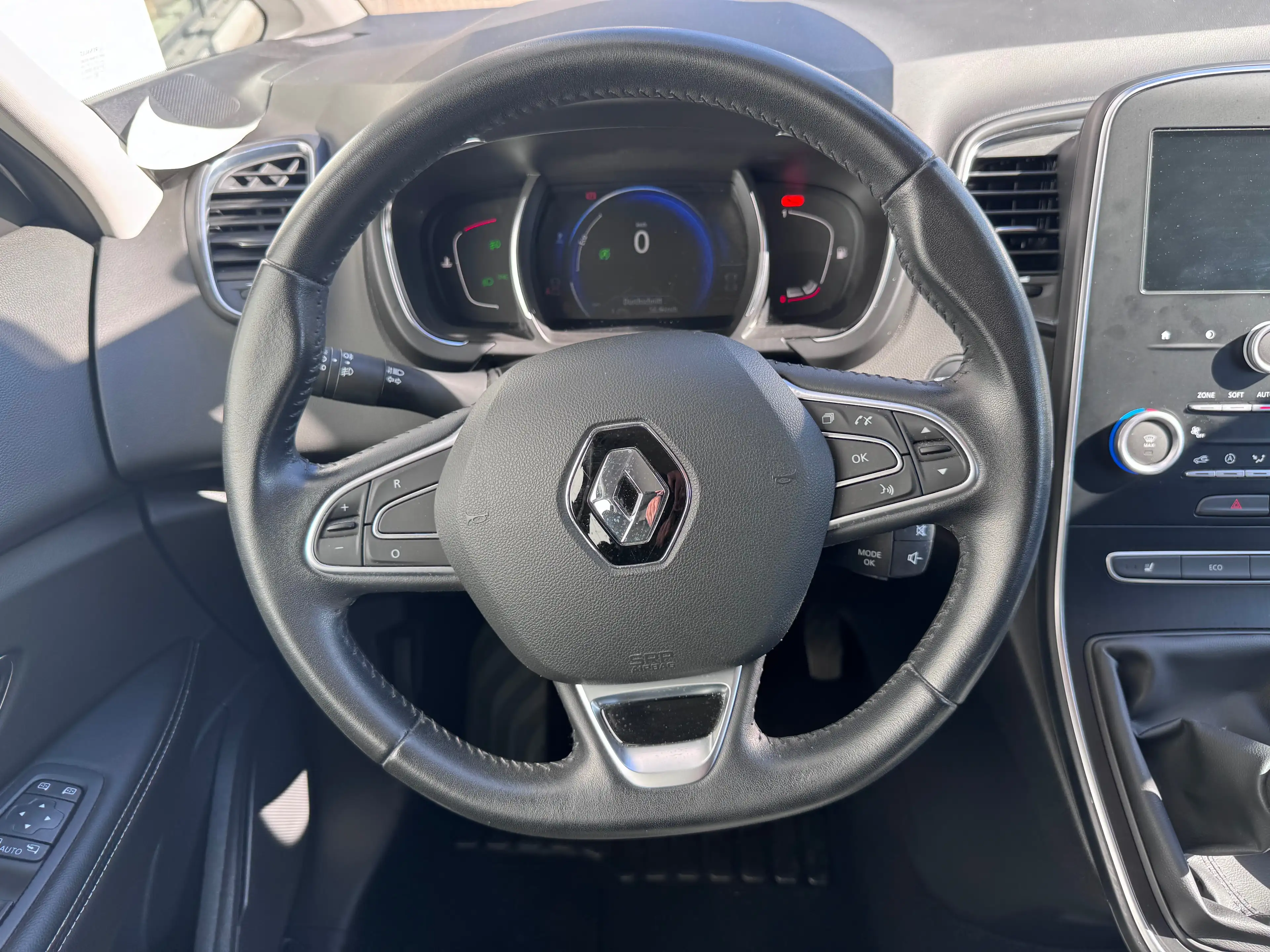 Renault Scenic Experience TCe 115 Service neu HU neu — photo 9