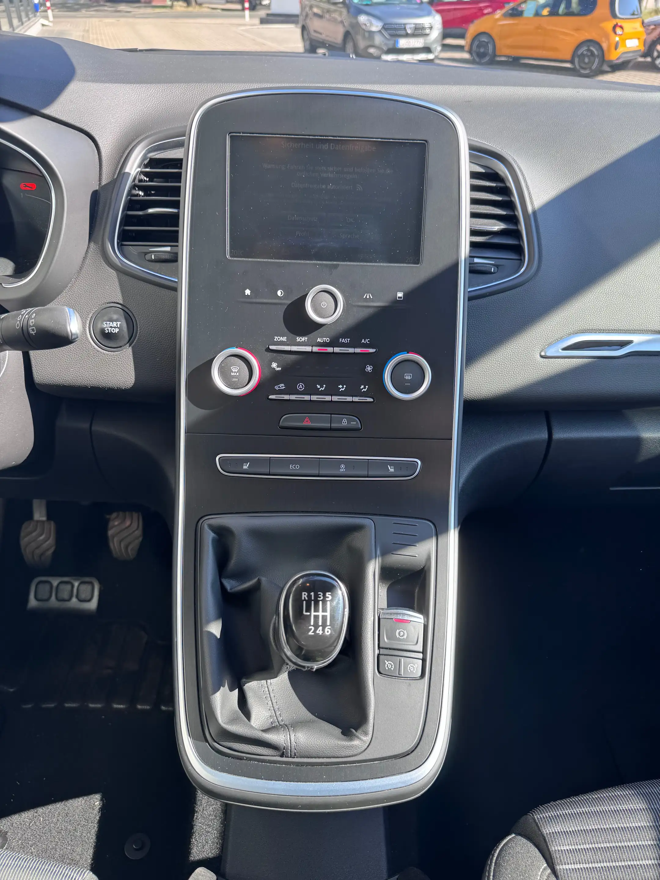 Renault Scenic Experience TCe 115 Service neu HU neu — photo 10