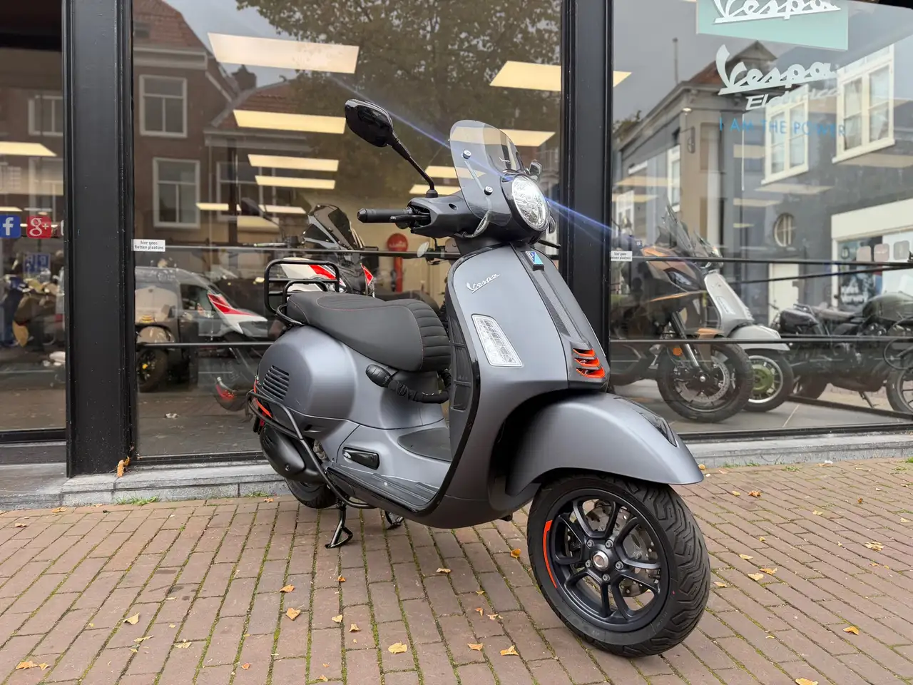 Vespa GTS Super Sport