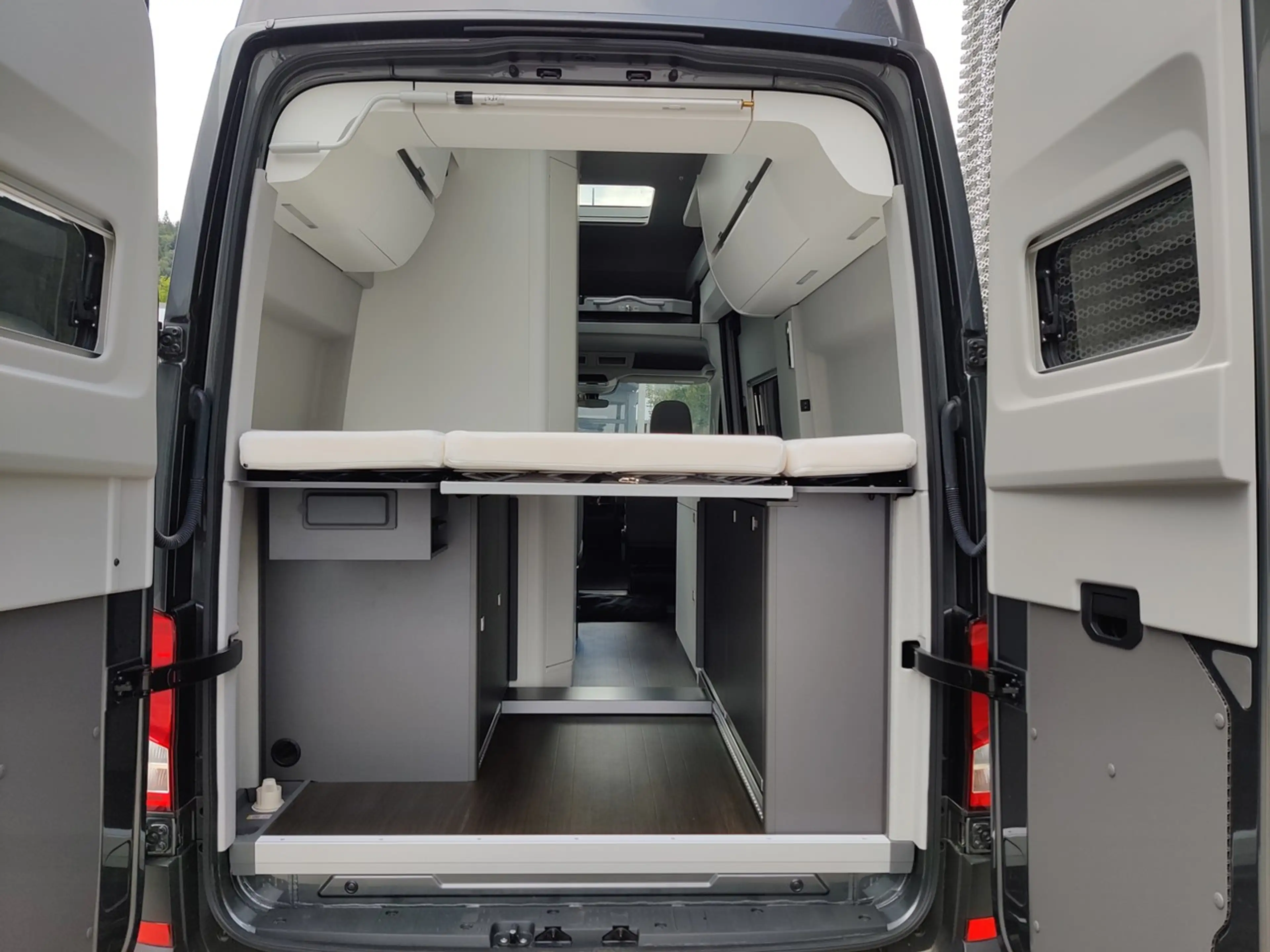 Volkswagen Grand California 600 2.0 TDI Automatik App, R. Kamera — photo 8