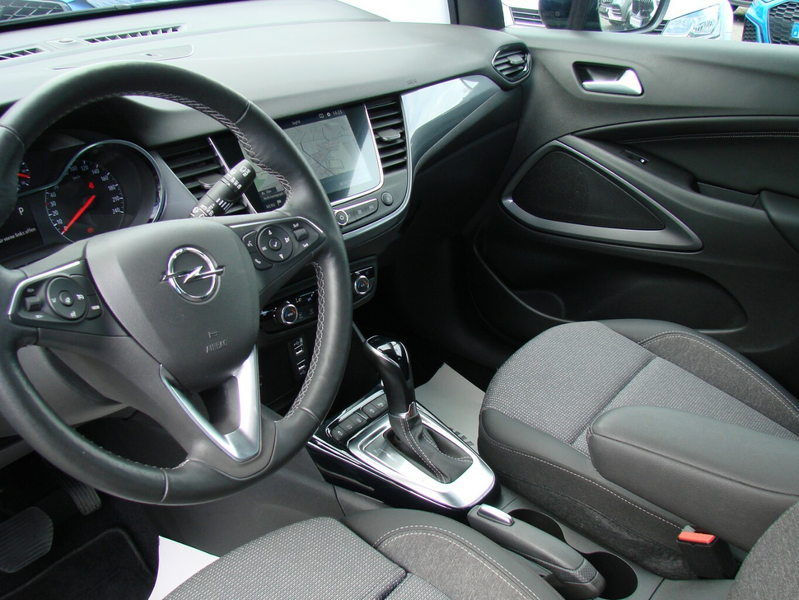 Opel Crossland X 1.2 Turbo Elegance LED Tempomat Kamera180º — photo 15