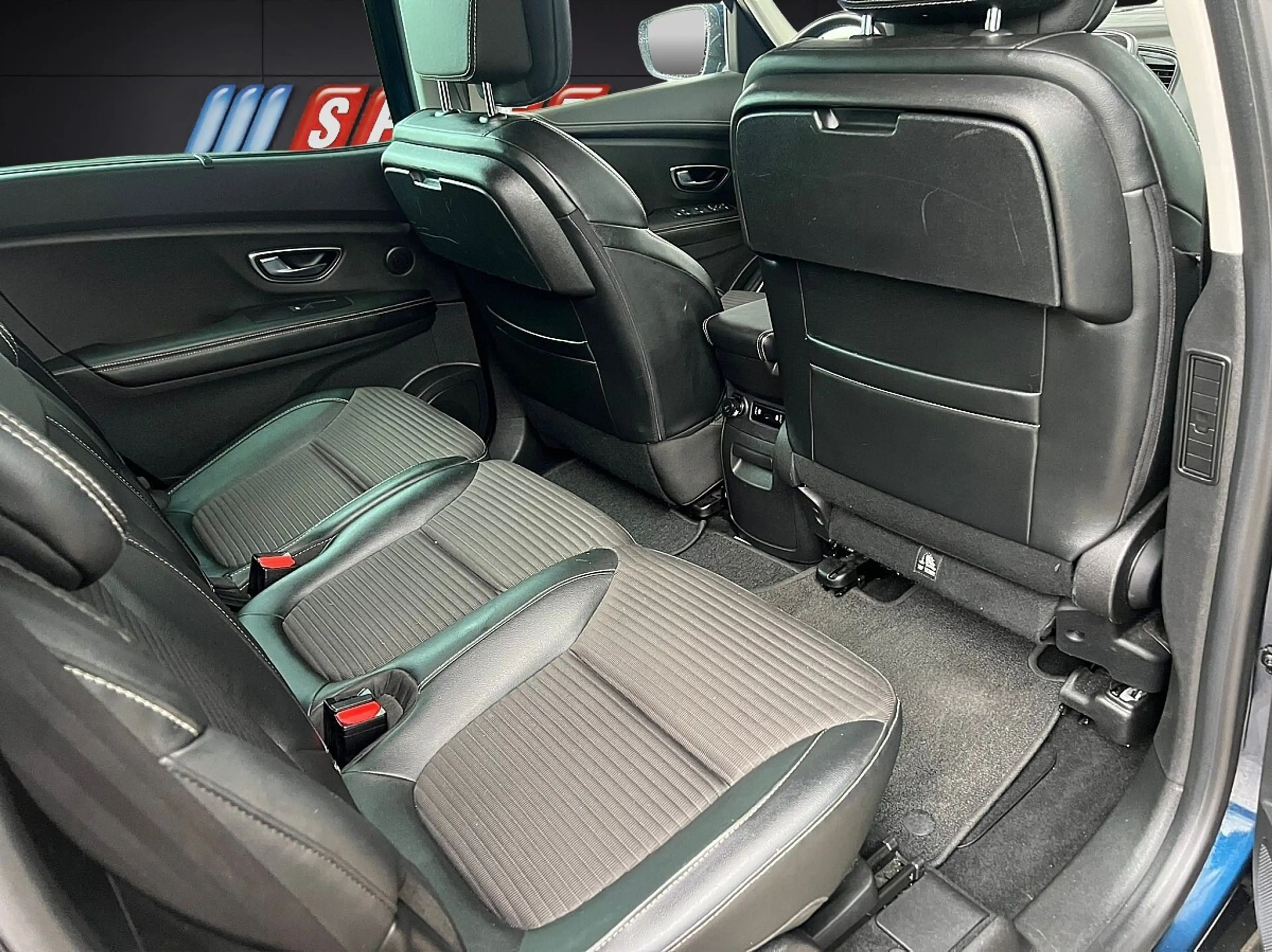 Renault Grand Scenic IV 1.6 dCi 160 Energy BOSE — photo 11