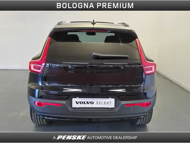 Volvo XC40 view 7