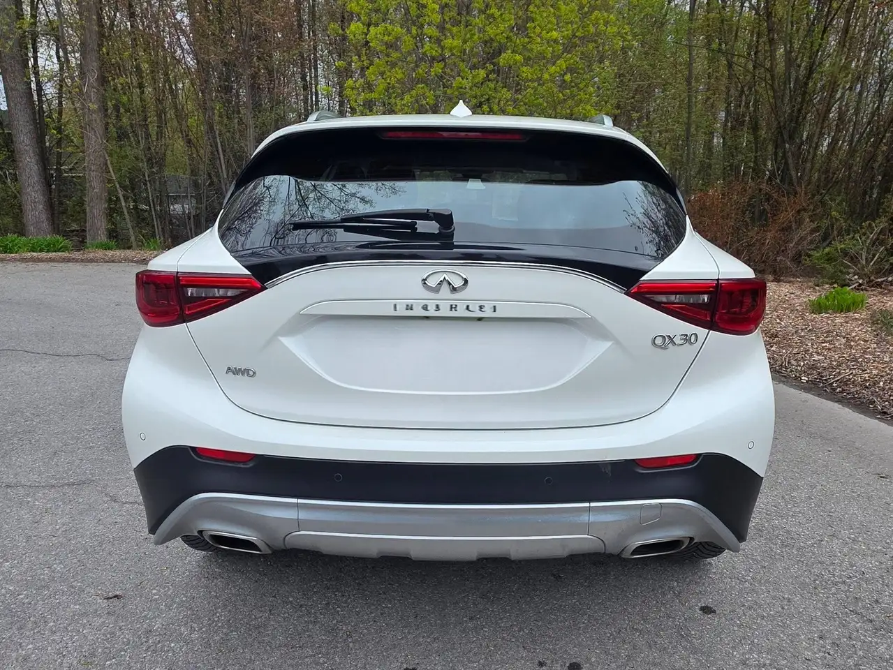 Infiniti QX30 снимка Infiniti QX30
