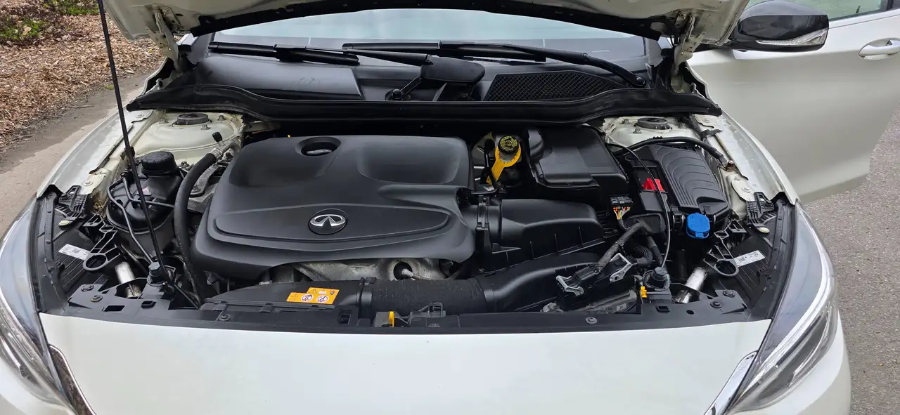 Infiniti QX30 снимка Infiniti QX30