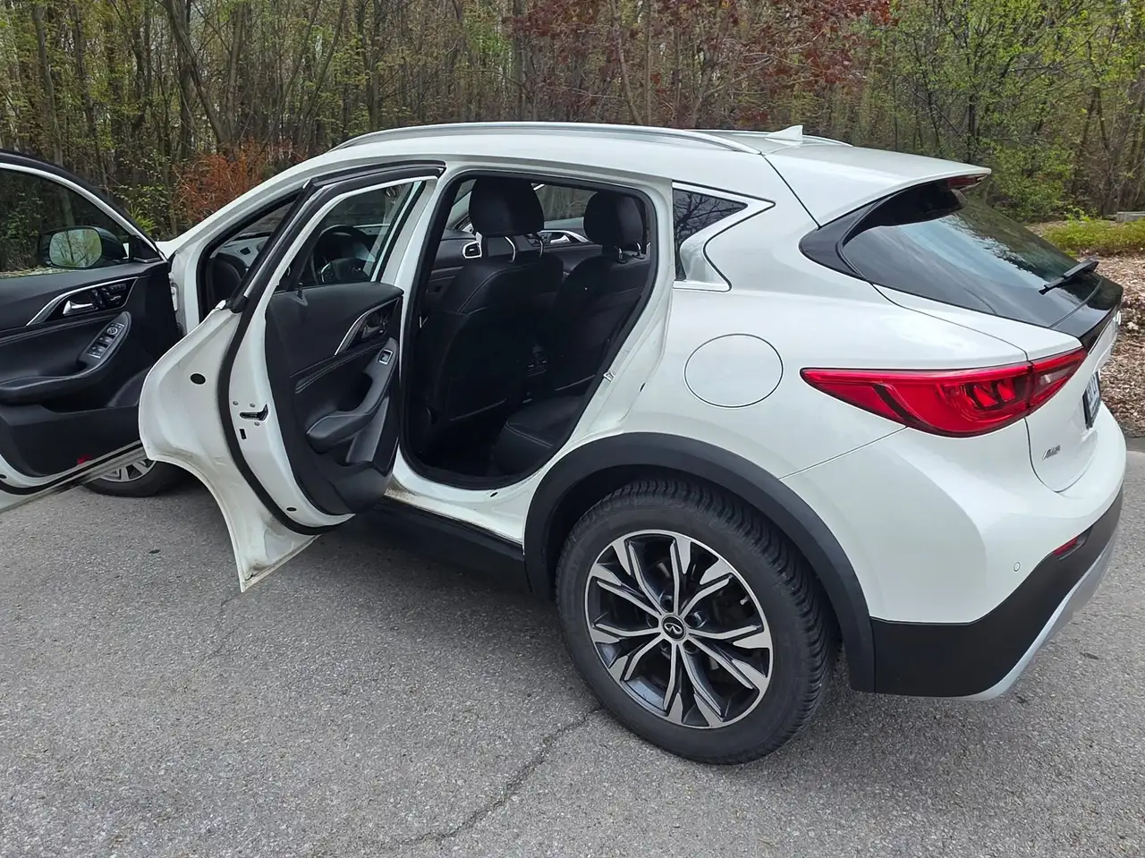 Infiniti QX30 снимка Infiniti QX30